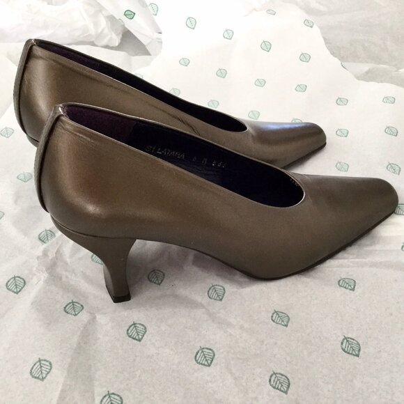 Donald J. Pliner Bronze Heels - Picture 4 of 5
